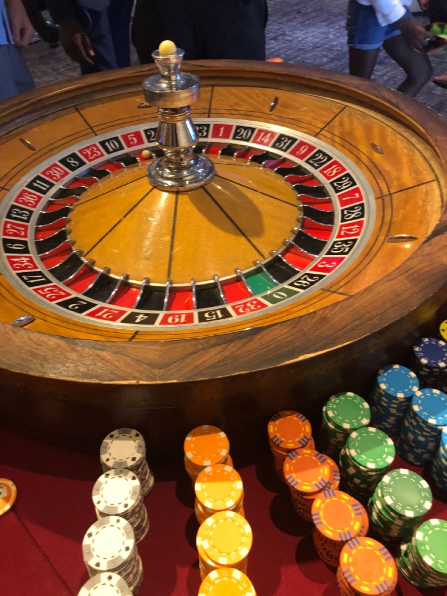 House of Fun Casino کھلاڑیوں کے لیے لائیو کیسینو سیکشن